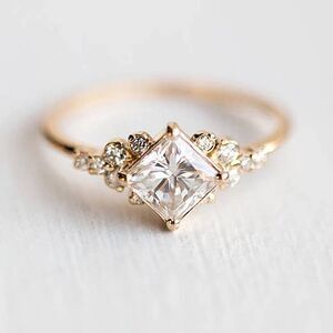 💎A025💎 *NEW PETITE GOLD PLATED DIAMOND RING